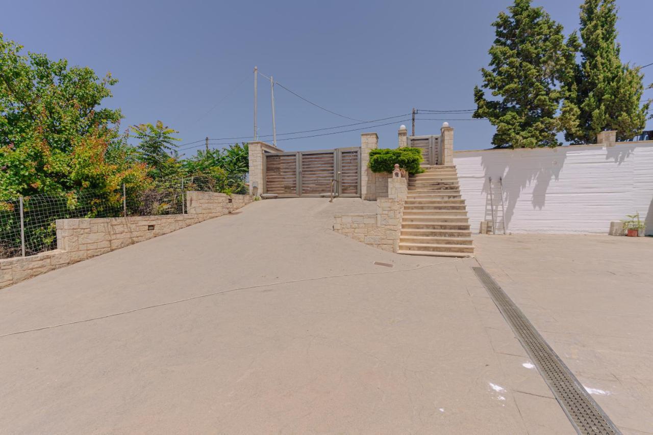 Blue Sky Villa In Crete Epano Vathia Exterior photo