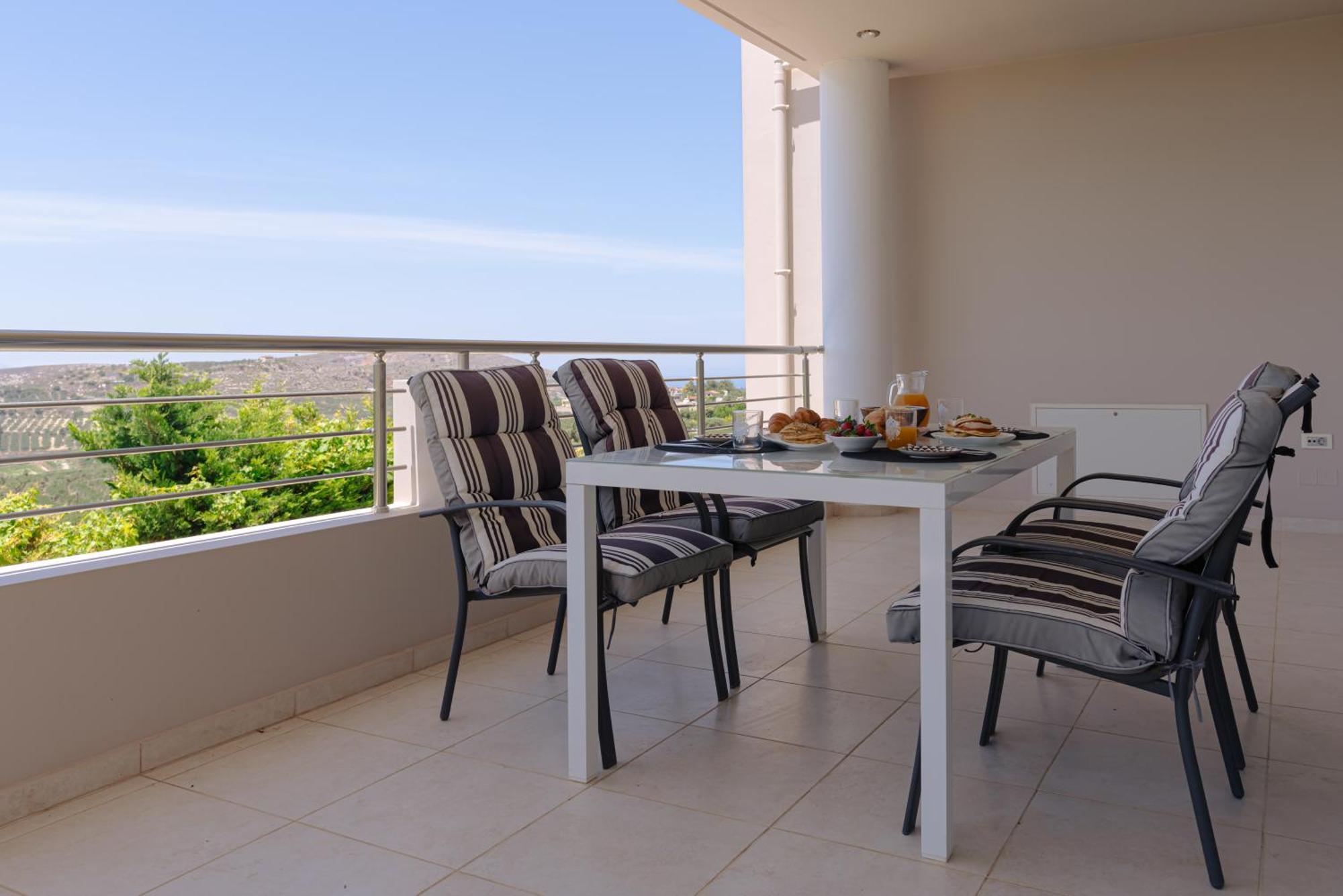 Blue Sky Villa In Crete Epano Vathia Exterior photo